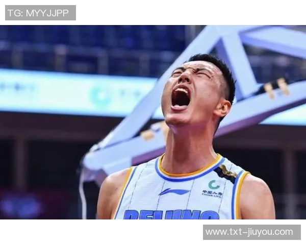 翟晓川：从篮球场上的拼搏者到生活中的多面手，展现无限可能与激情